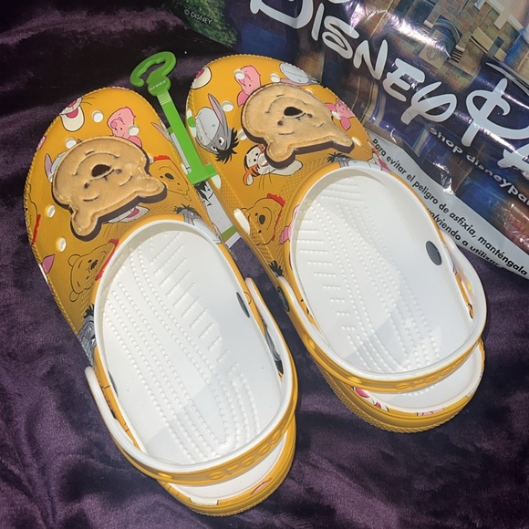 DISNEY PARKS WINNIE THE POOH CROCS - Picture 2 of 3